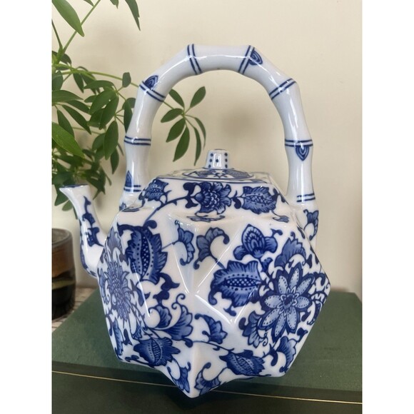 Vintage Large Ornate Blue & White Chinoiserie Geometric Asian Orient 11” Teapot - Picture 5 of 12